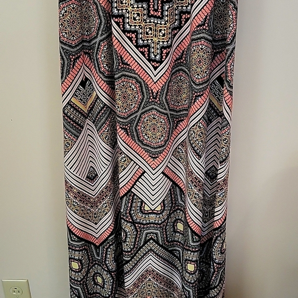 London Times Geometric Patterned Sleeveless Top - Picture 3 of 9